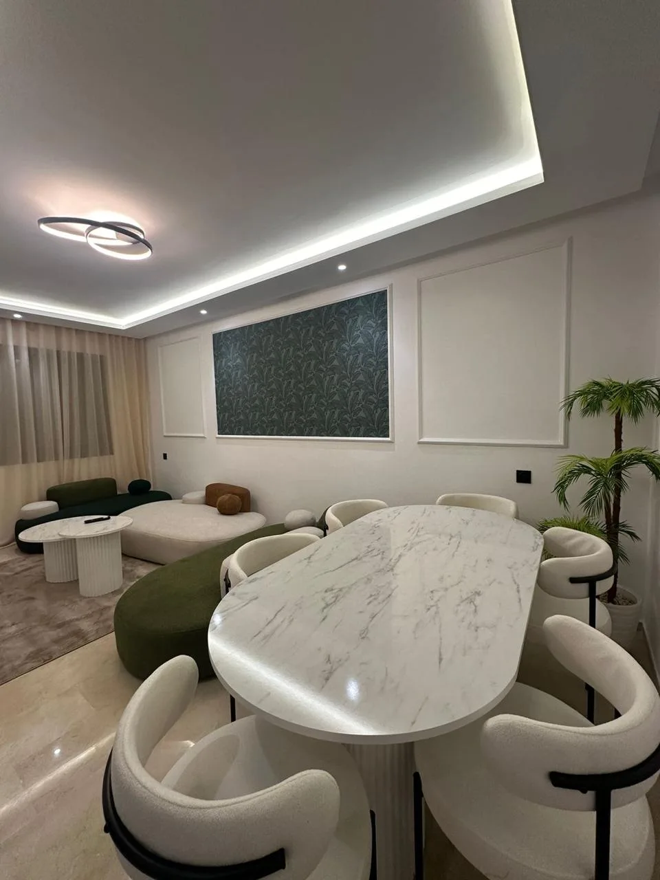 Al Yazid à Hay Riad Rabat — salon et salle à manger